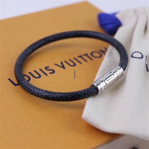 louis vuitton bracelet size 19